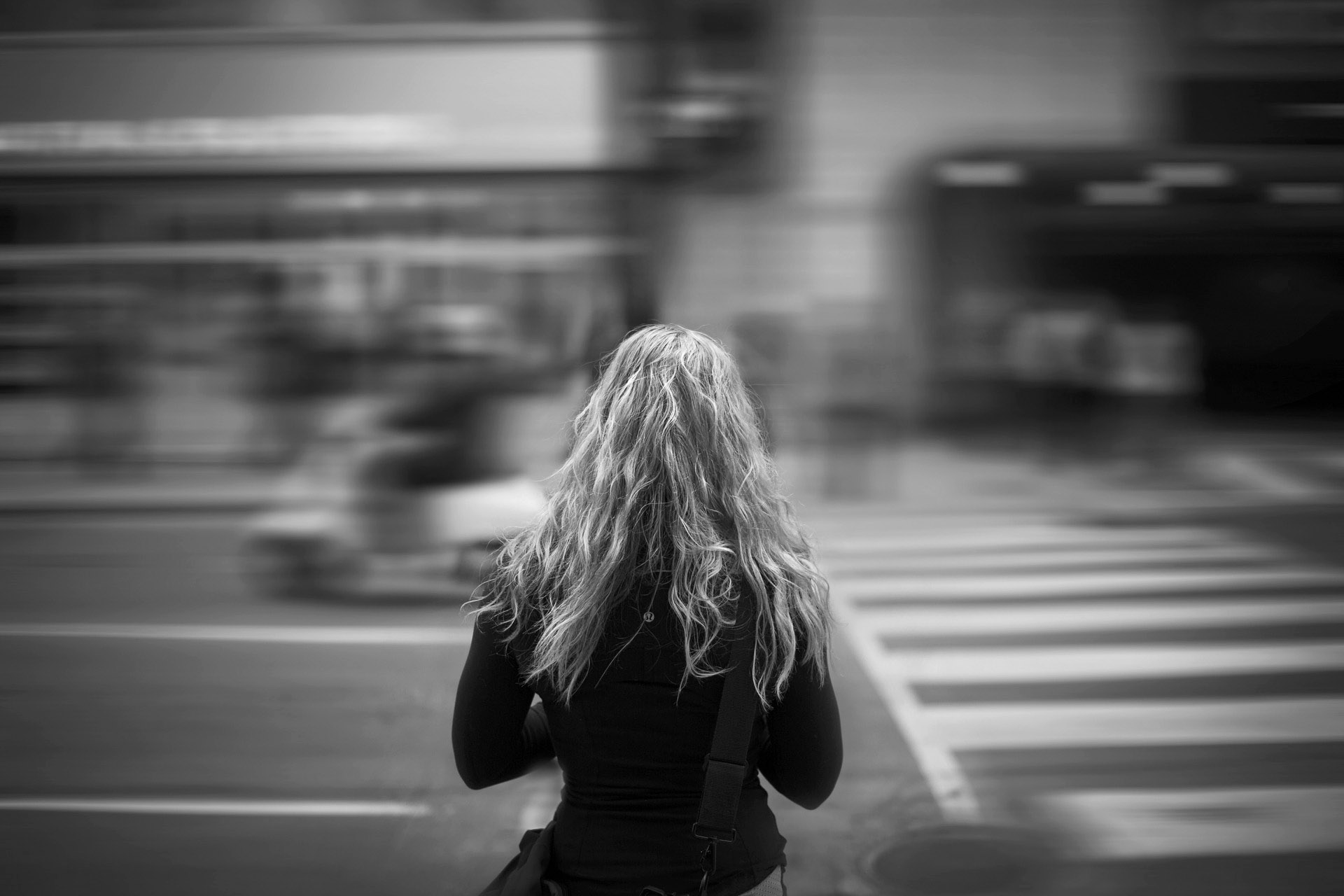 photo jeune femme de dos